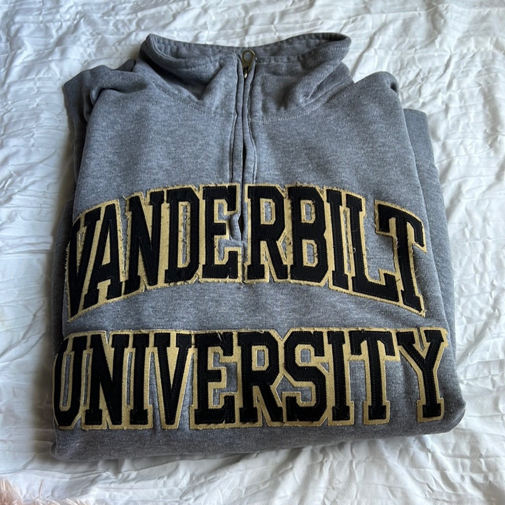 VANDERBILT QUATER ZIP!!!
